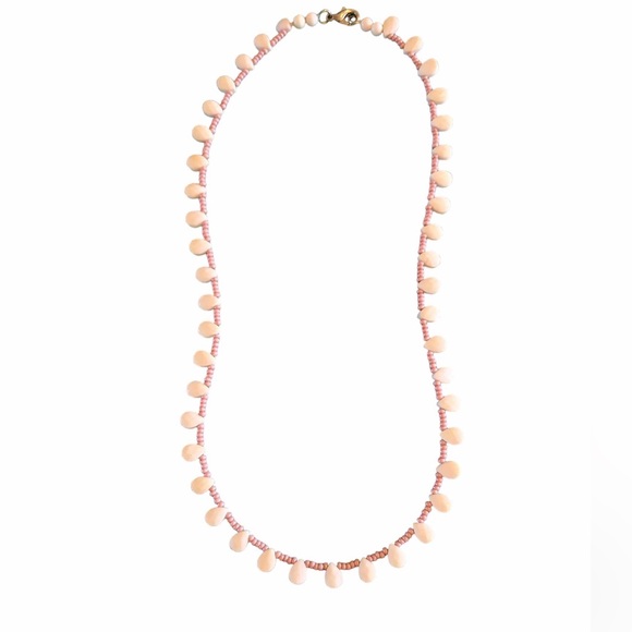 *Tiny* Queen Conch faceted teardrops necklace, with dusty rose Czech beads. NWOT - Picture 2 of 5